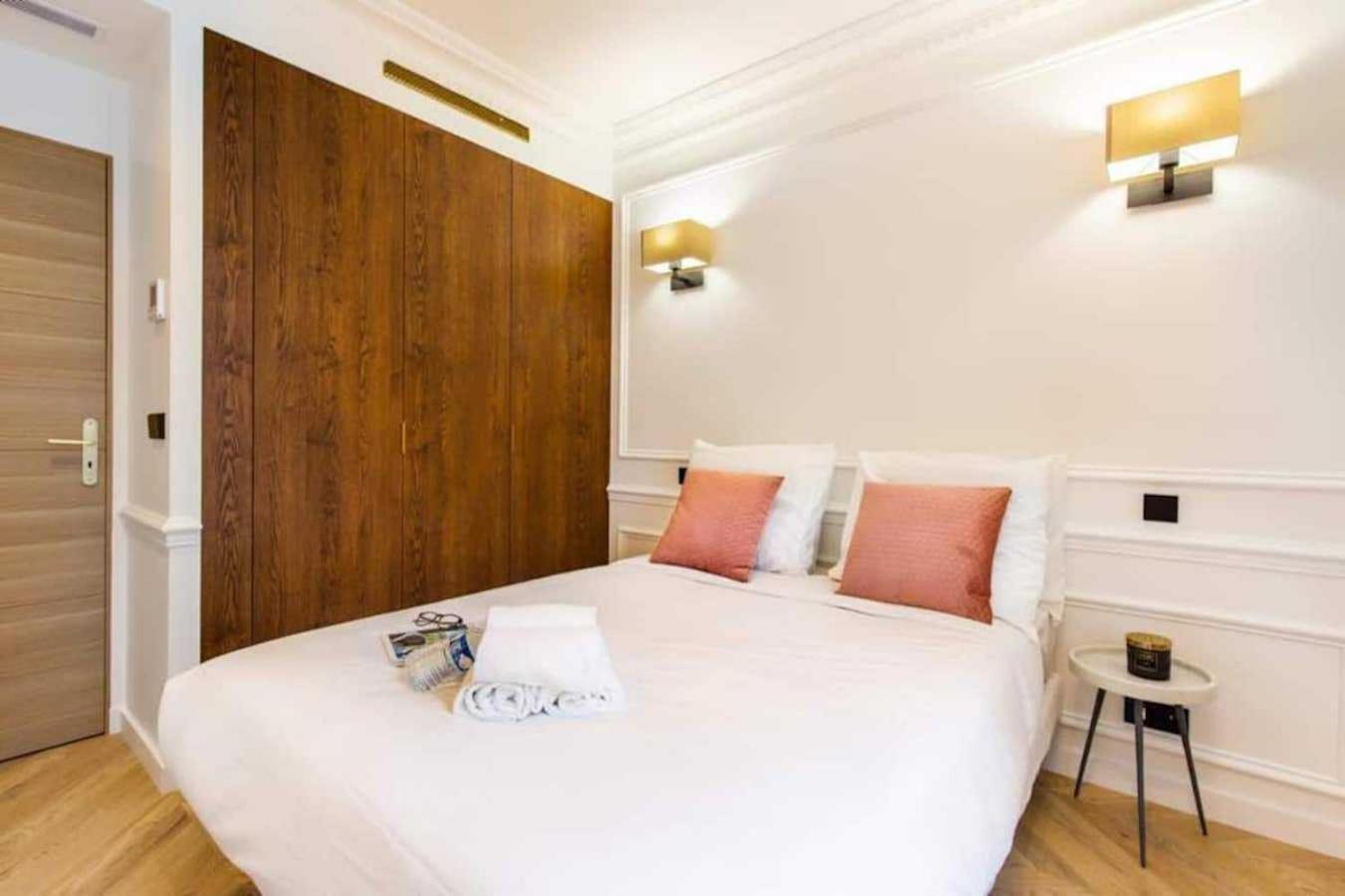 Newly Rebuilt By Architect - Center Of Paris Appartement Buitenkant foto