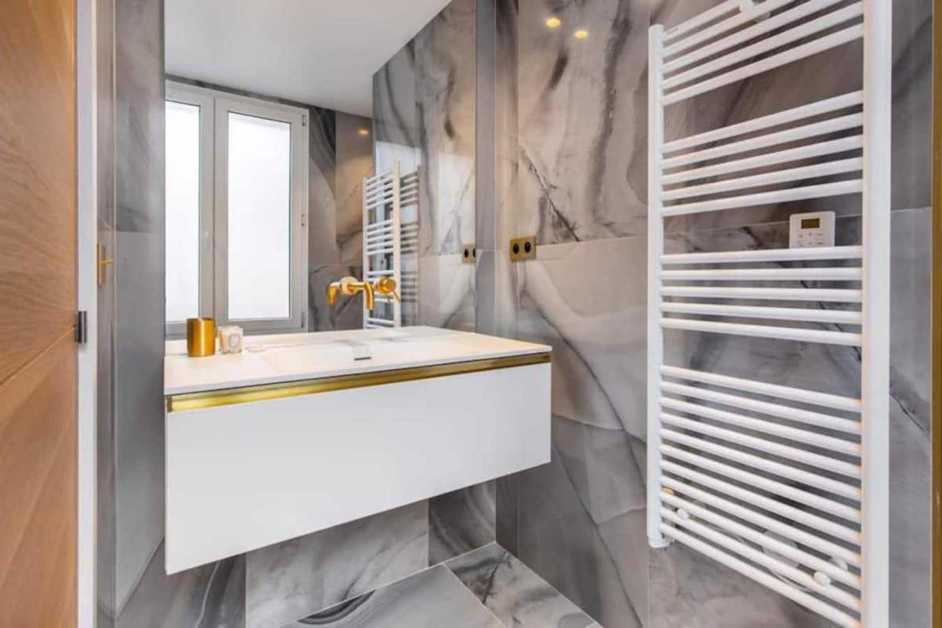 Newly Rebuilt By Architect - Center Of Paris Appartement Buitenkant foto