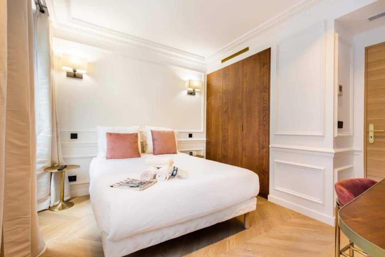 Newly Rebuilt By Architect - Center Of Paris Appartement Buitenkant foto