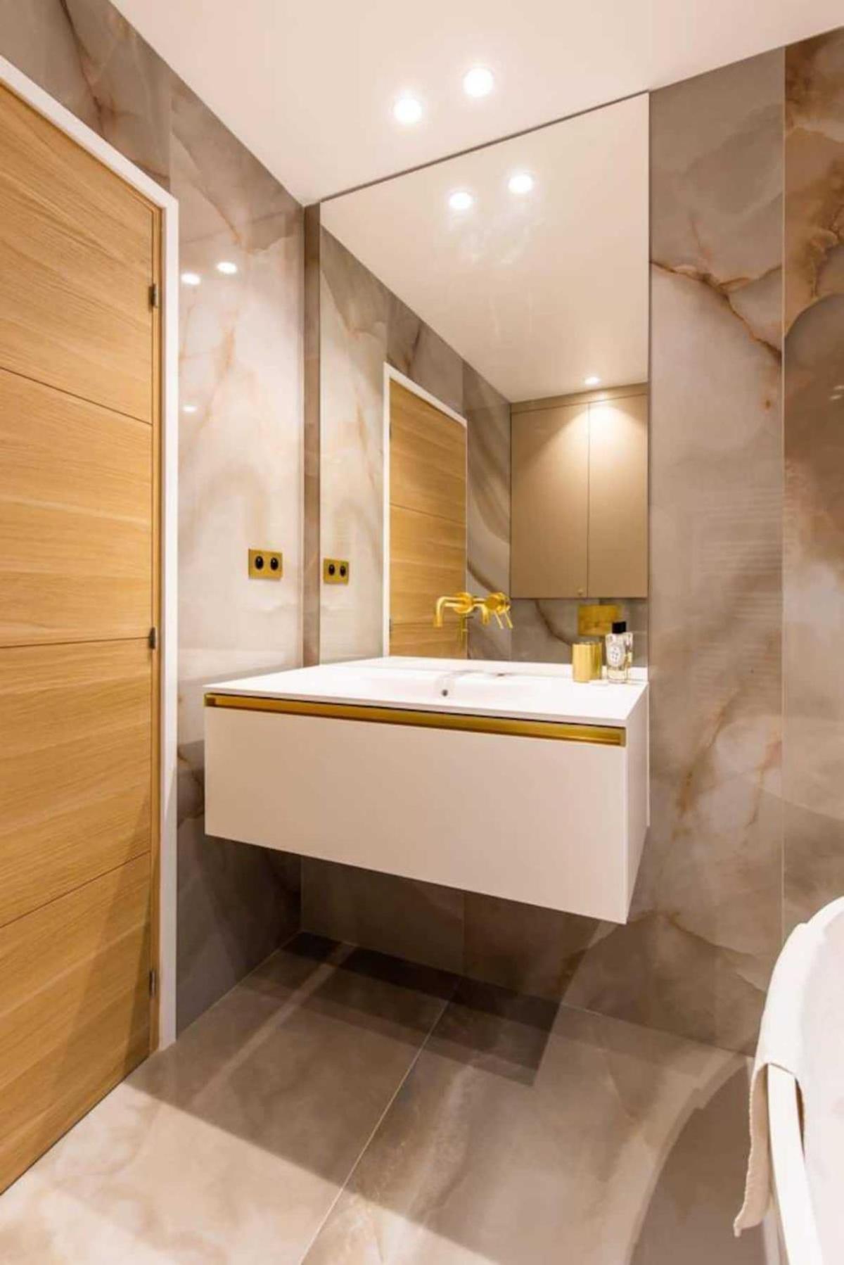 Newly Rebuilt By Architect - Center Of Paris Appartement Buitenkant foto